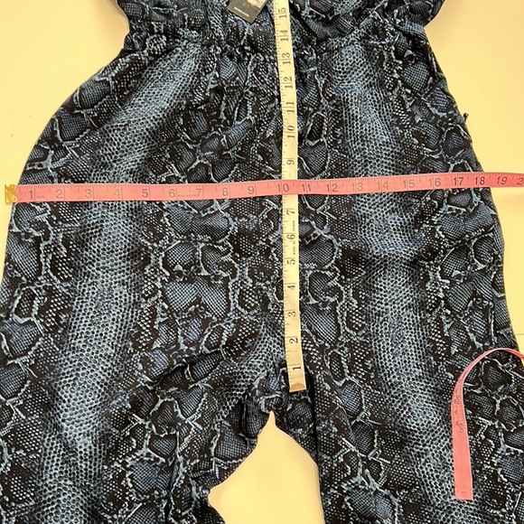 NWT BCBGMAXAZRIA Blue Python Jumpsuit Size XS - Picture 10 of 16